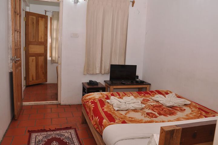 Room 28 of 122