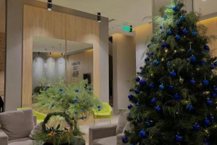 Ballroom/Hall 8 of 44