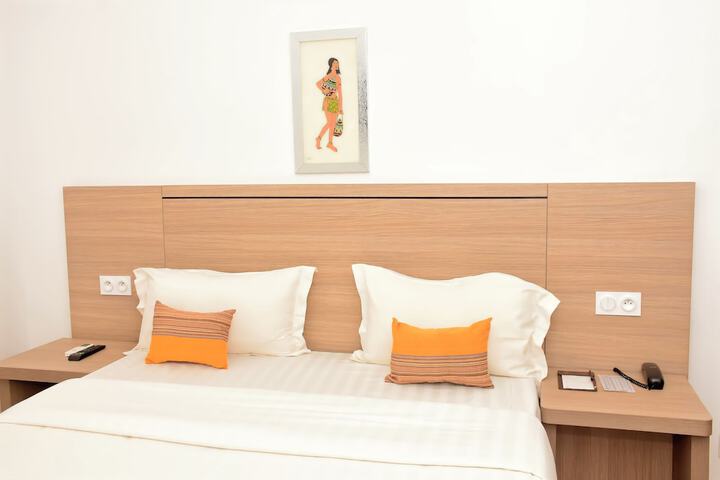Room 17 of 74