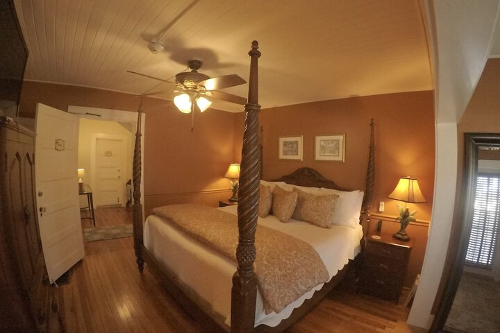Room 4 of 53