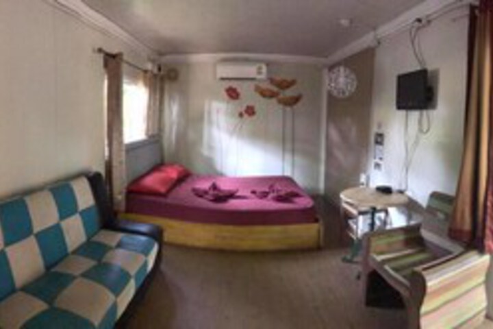 Room 12 of 18