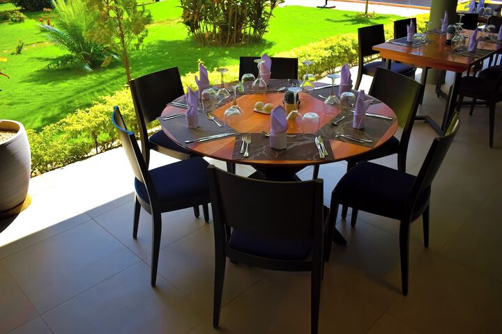Dining 48 of 69