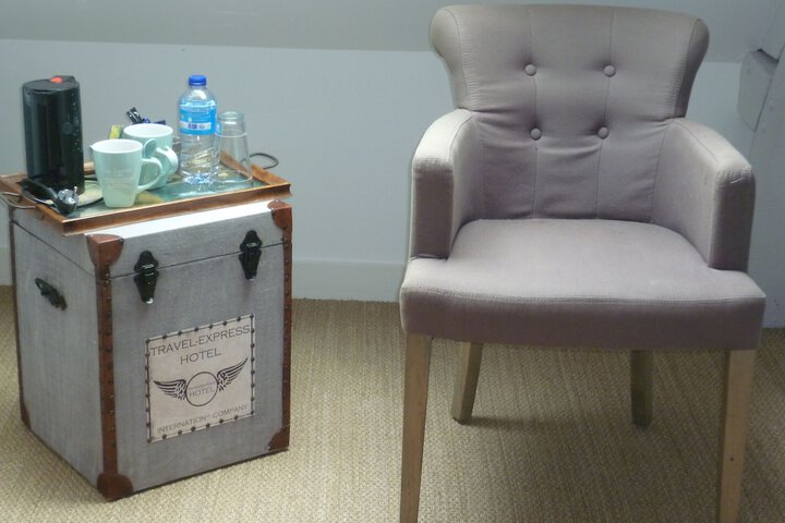 Room 17 of 46