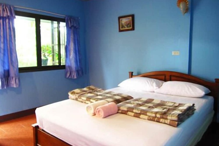 Room 7 of 65