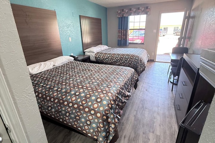 Room 4 of 22
