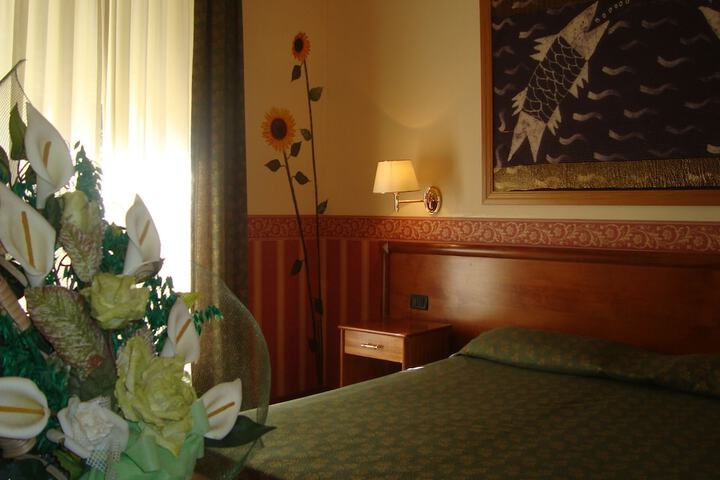 Room 3 of 21
