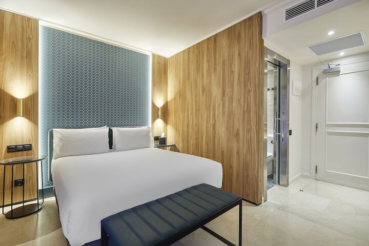 Room 11 of 36