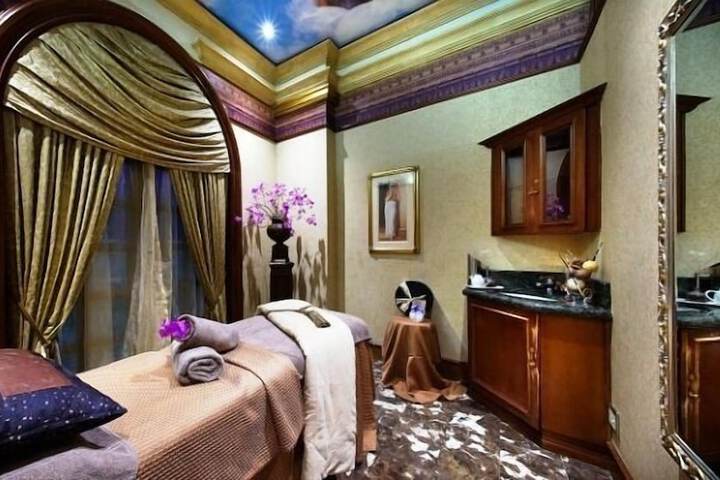 Room 62 of 95