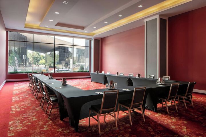 Meeting facility