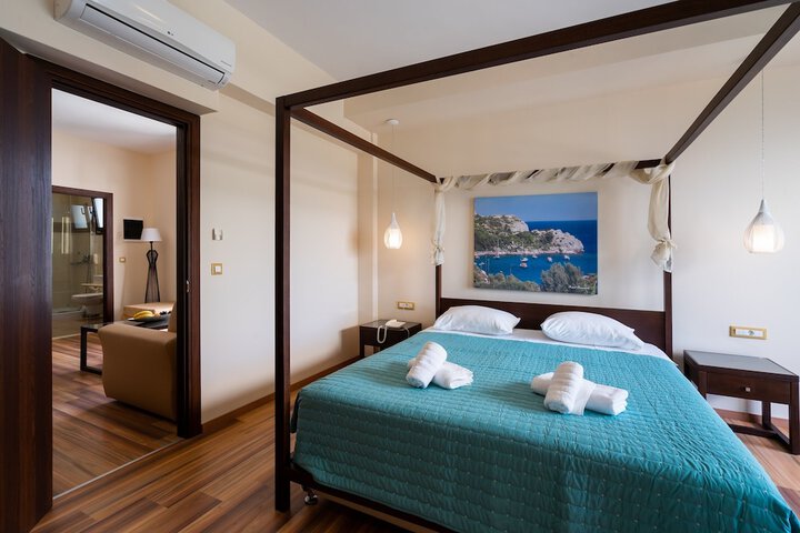Room 5 of 60