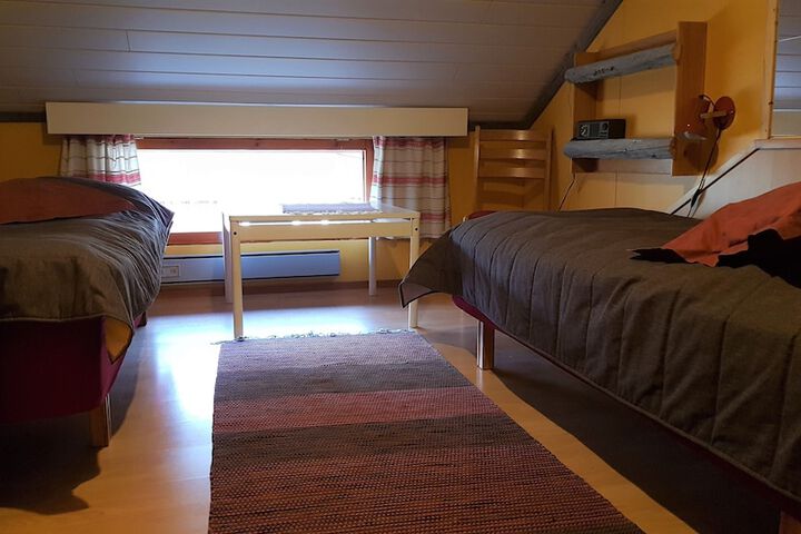 Room 13 of 38