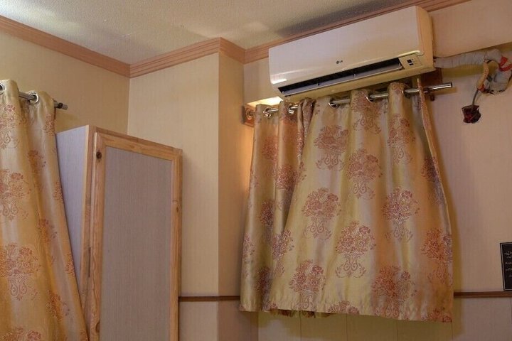 Room 33 of 41