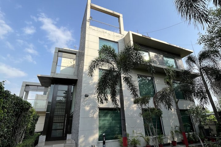 YUHI MANSIONS | a Boutique Stay