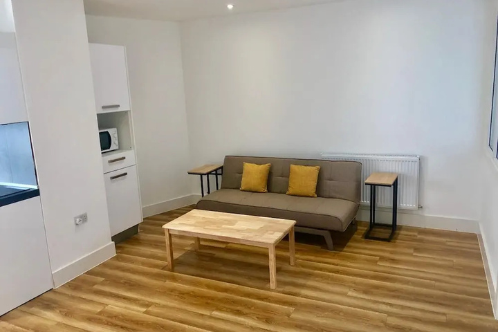 Room 5 of 25
