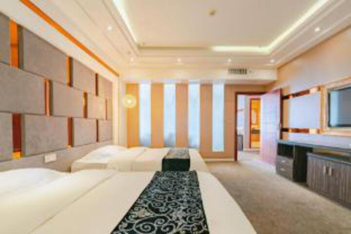 Room 22 of 23
