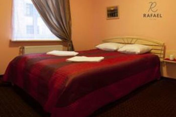 Room 10 of 19