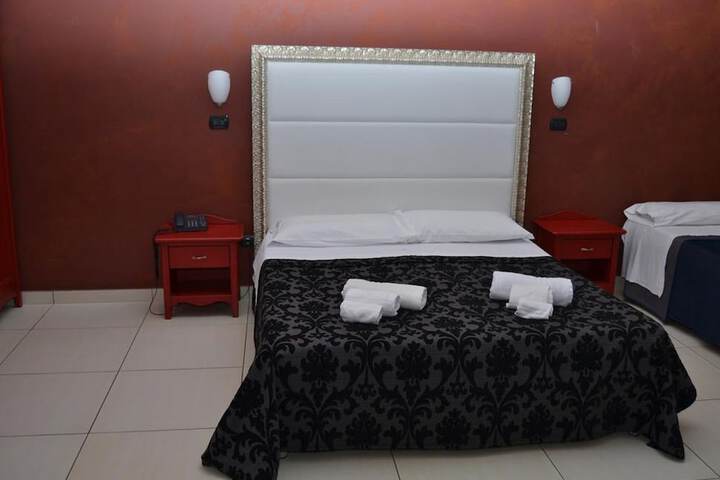 Room 2 of 26