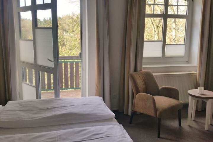 Room 7 of 62