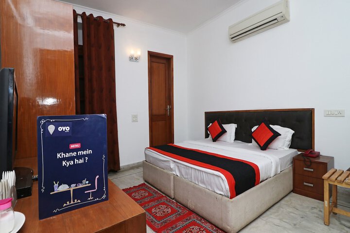 Room 9 of 27