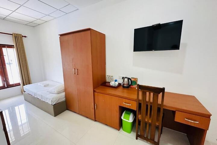 Room 13 of 51