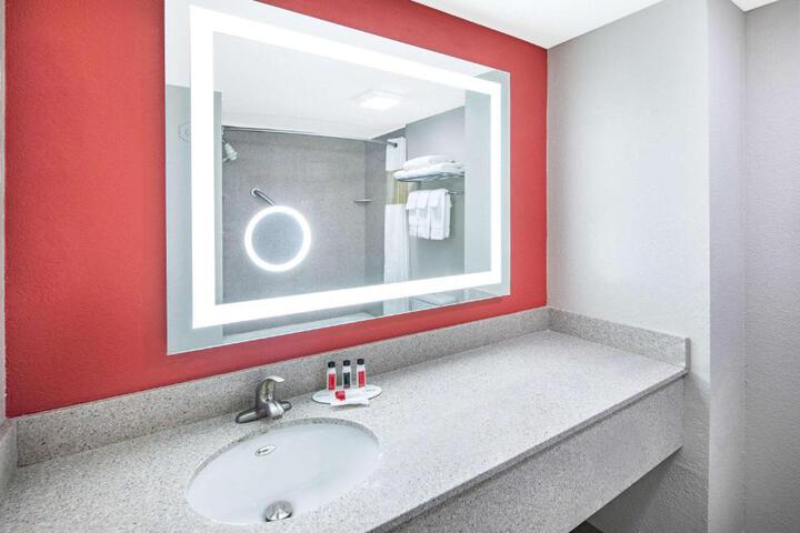 2 Double Beds Studio Suite (5 of 5)