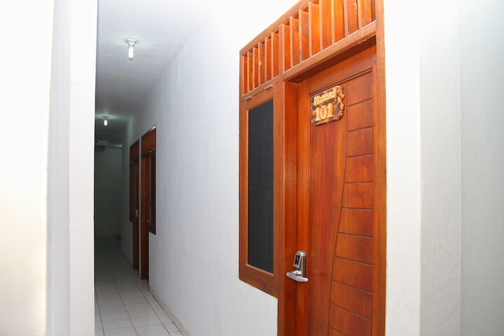 Ballroom/Hall 16 of 23