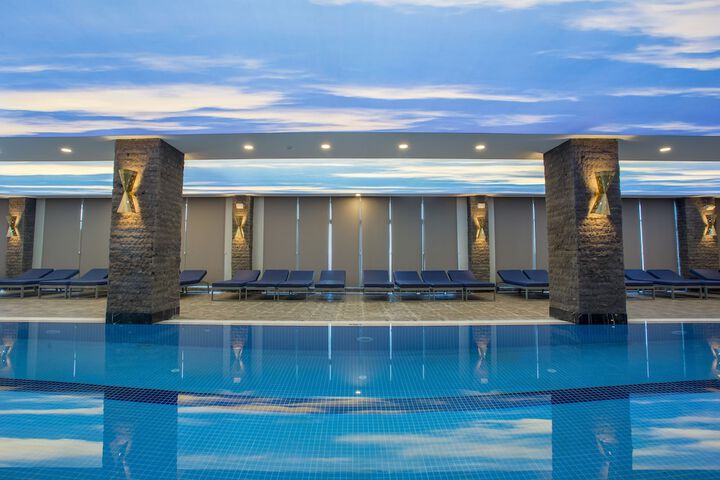 Pool 30 of 107