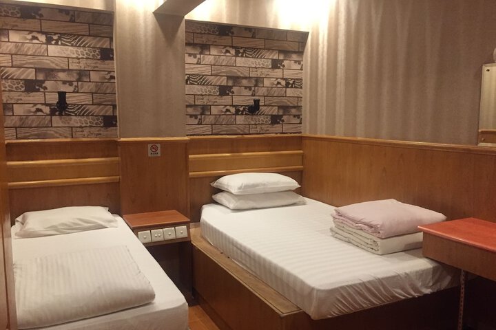 Room 13 of 49