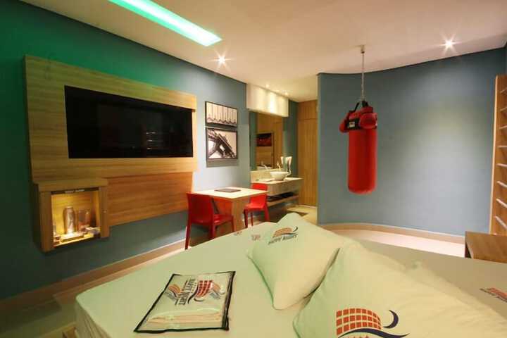Room 10 of 61