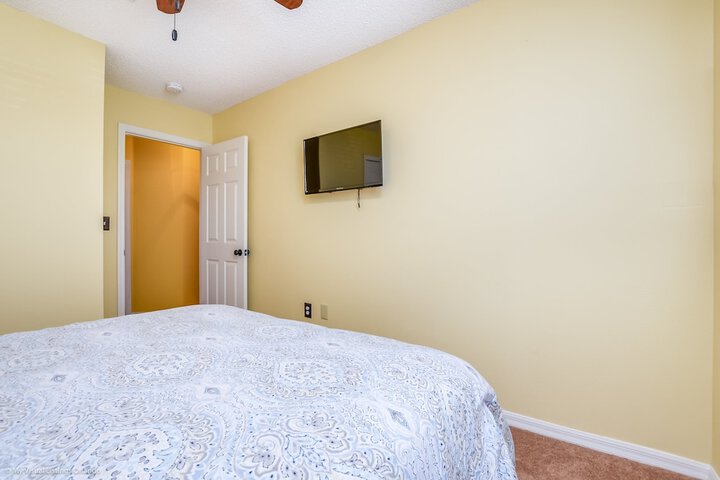 Room 3 of 38