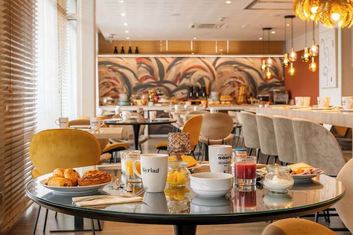 Breakfast buffet