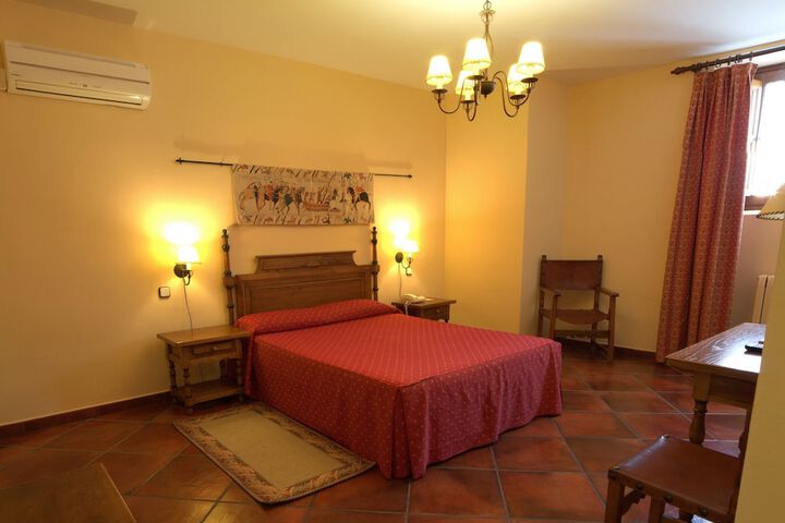 Room 6 of 72