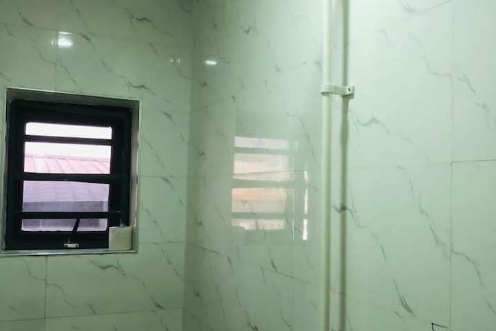 Room 21 of 24