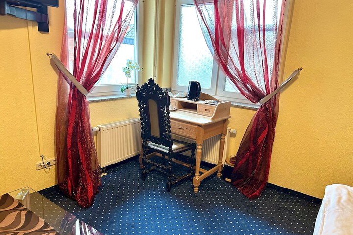 Room 4 of 59