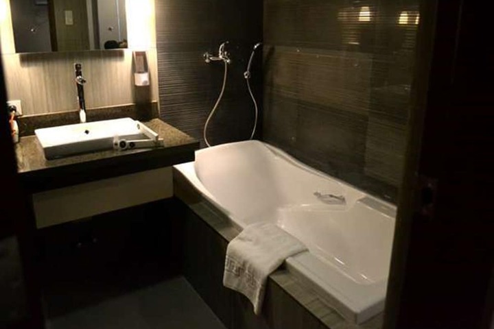 Room 16 of 20