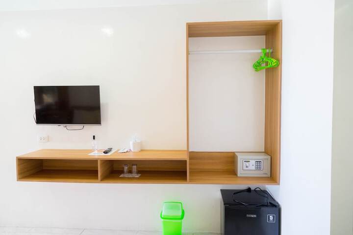 Room 17 of 118