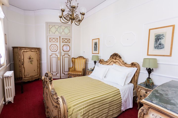 Room 17 of 52