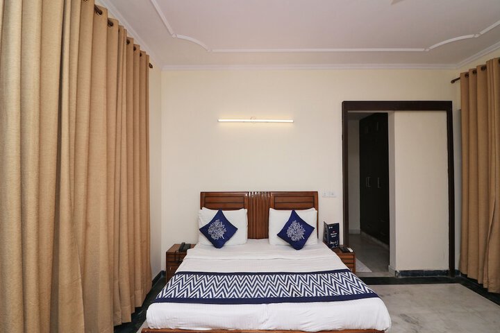 Room 6 of 21