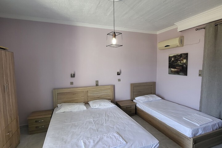 Room 7 of 29