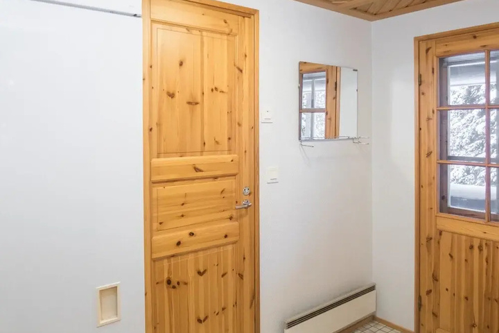 Room 5 of 17