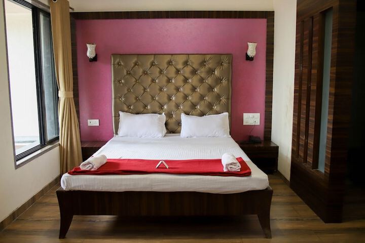 Room 5 of 25