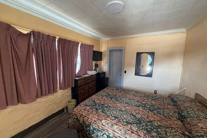 Room 10 of 39