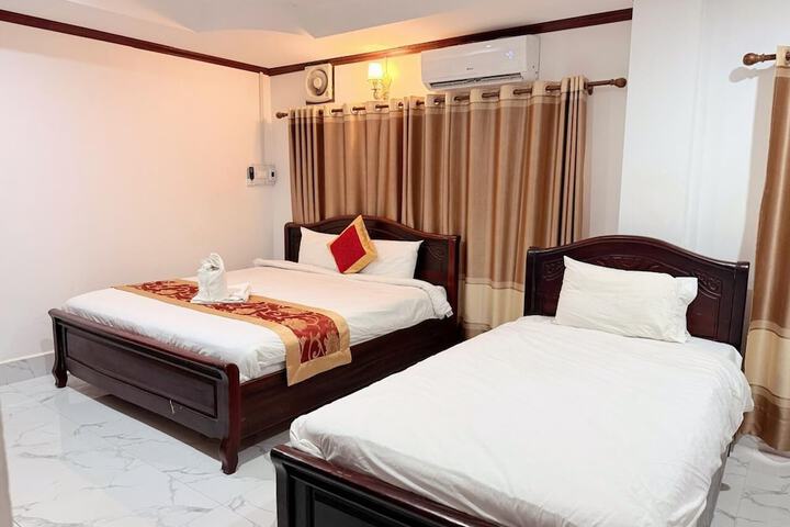 Room 27 of 62