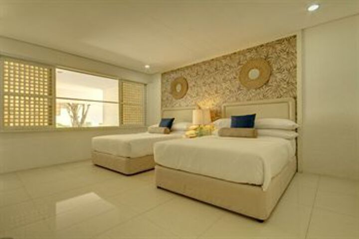 Room 10 of 50