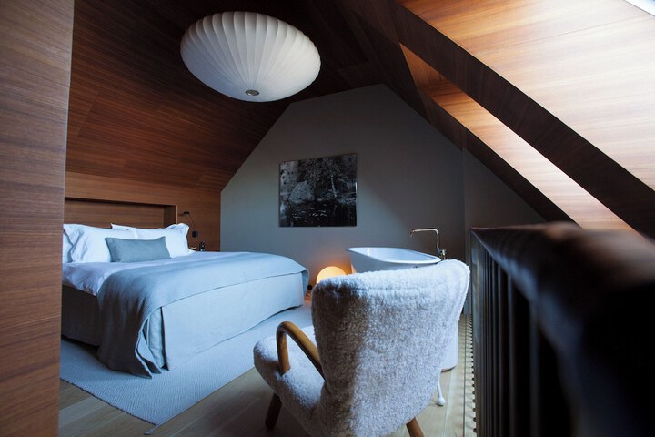 Room 13 of 65