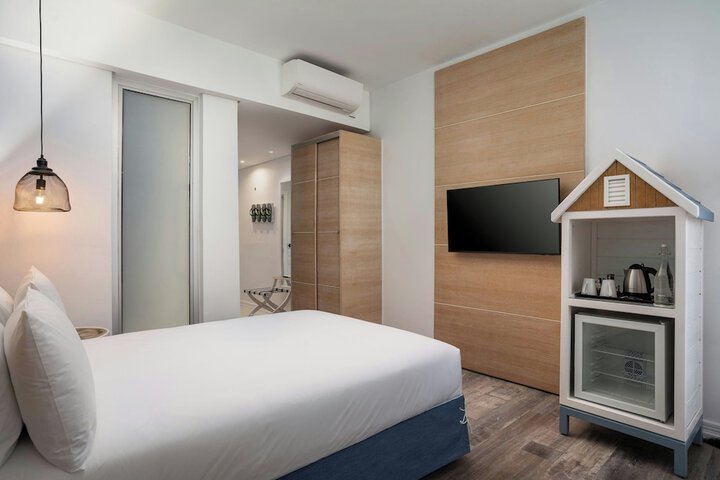 Room 15 of 71