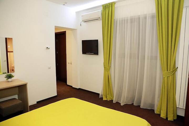 Room 17 of 21