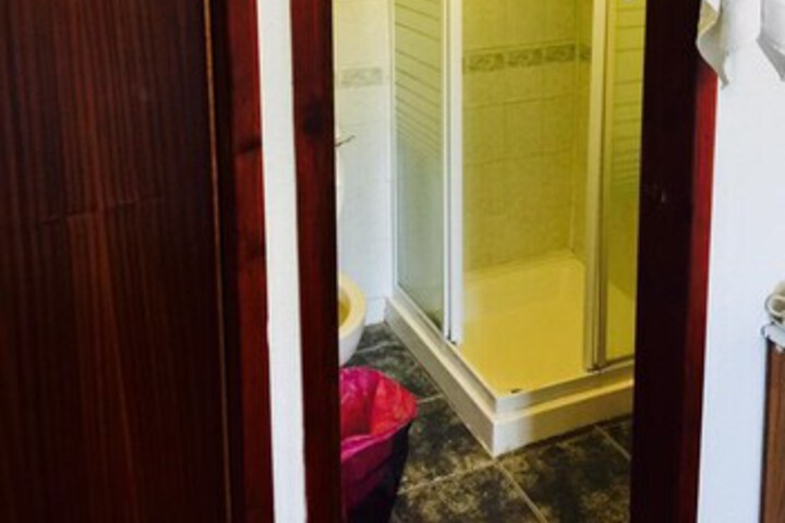 Room 5 of 70