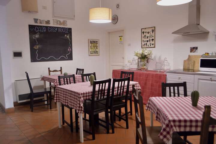 Dining 48 of 60
