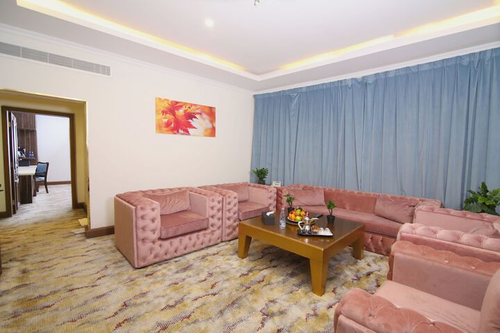 Room 11 of 21